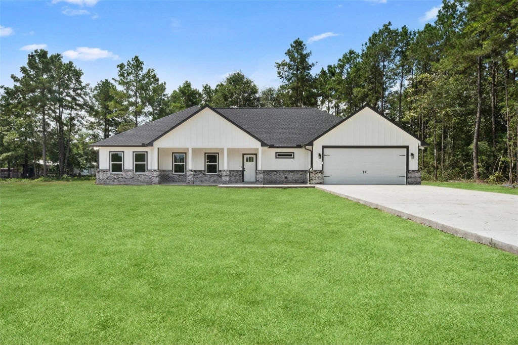 20110 Oak Ridge Drive, Cleveland