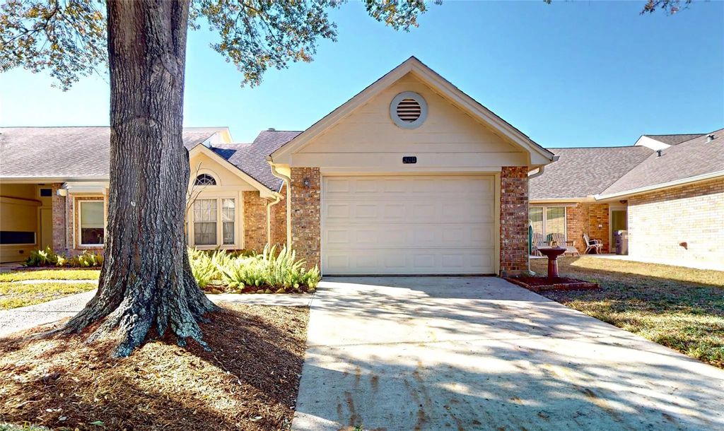 3011 Flower Field Lane, Pearland