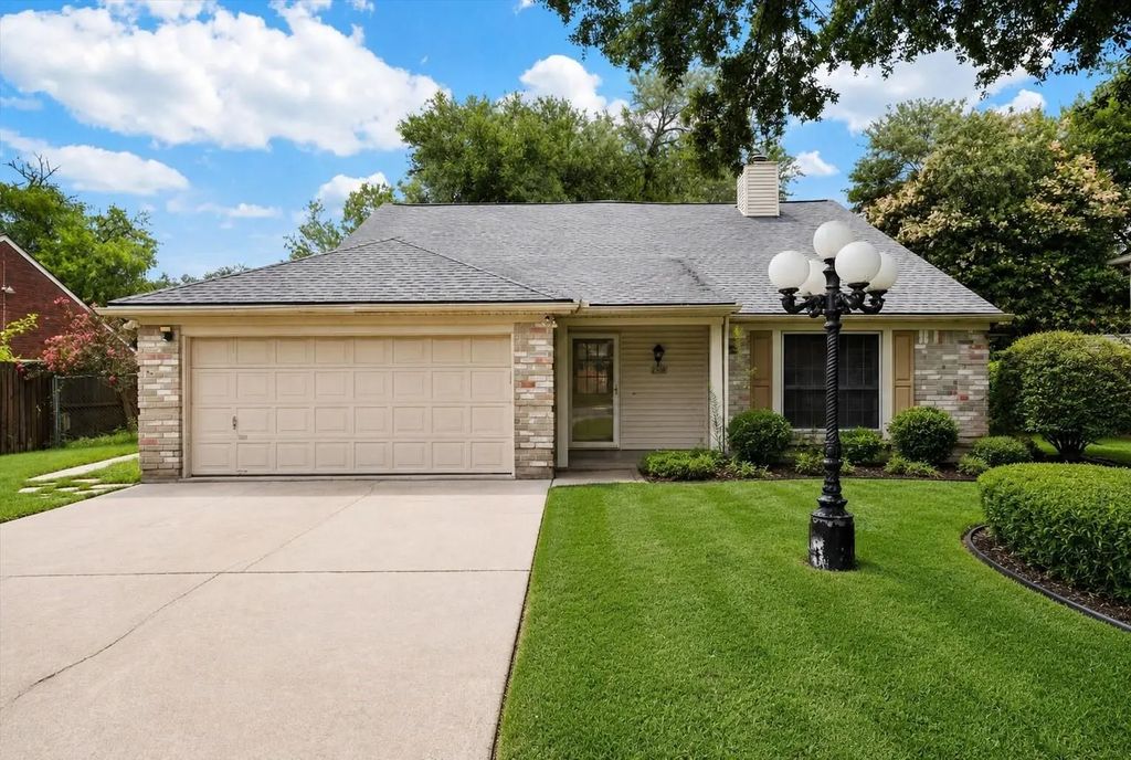 2316 Francis Drive, Pearland