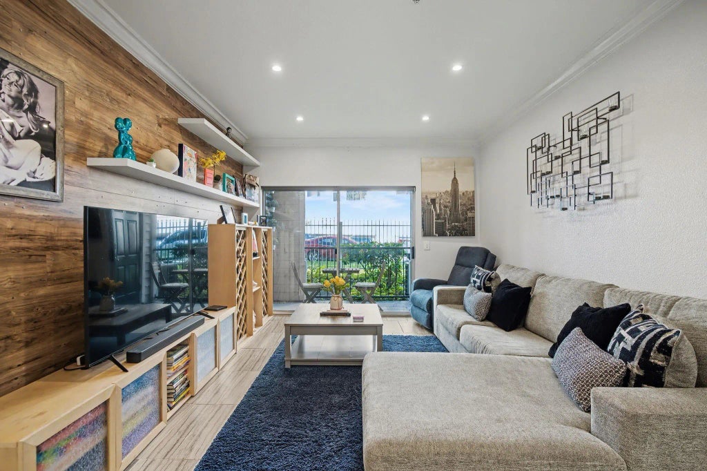 3231 Allen Parkway 2104, Houston