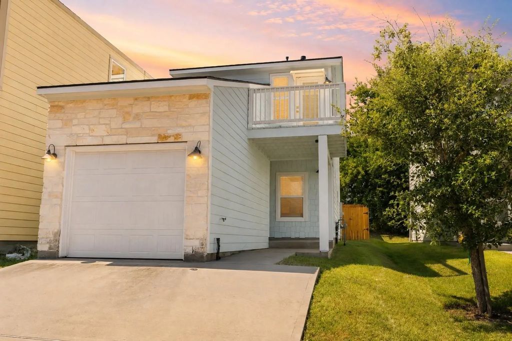 168 Capetown, Montgomery