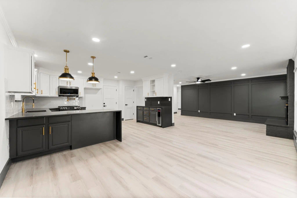 26 E Woodtimber Court, Spring