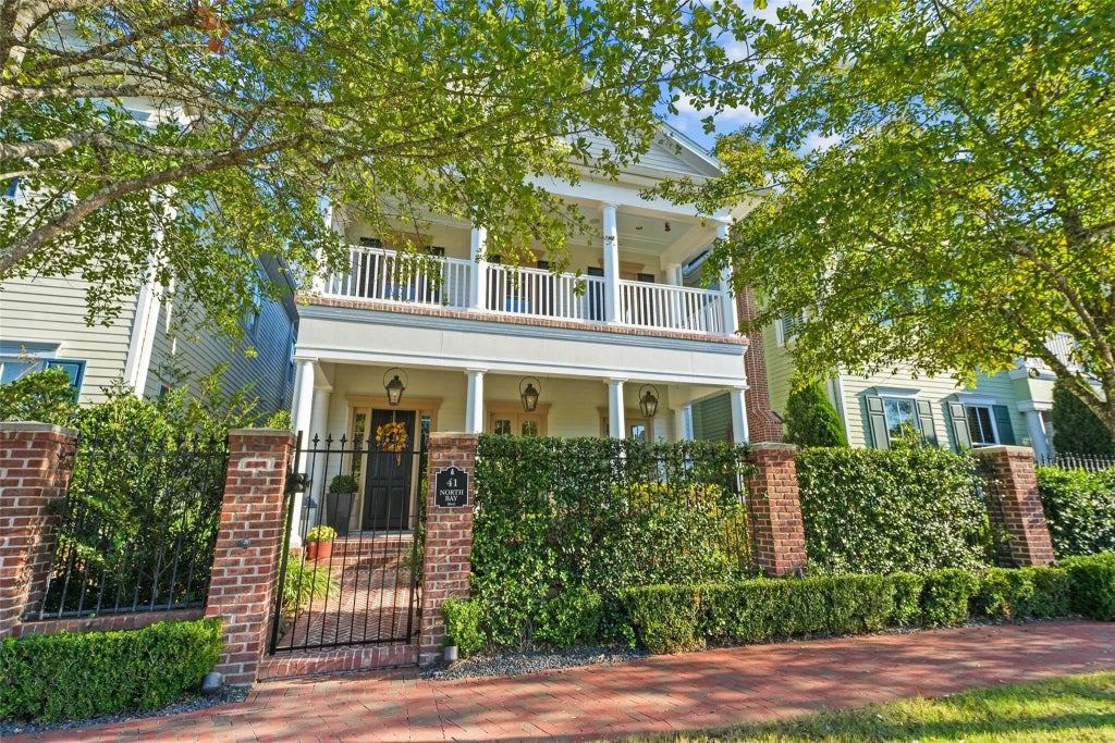 41 N Bay Boulevard, The Woodlands