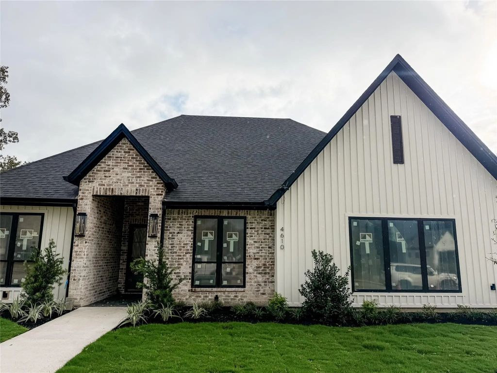 4610 Sawgrass, College Station
