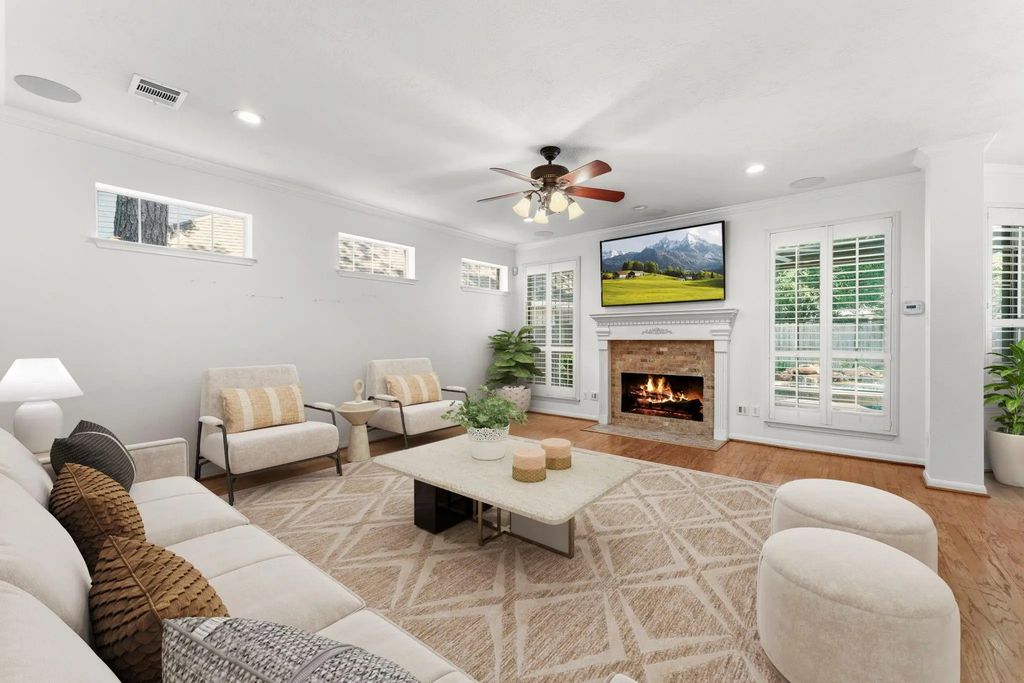 26 Shady Pond Place, The Woodlands