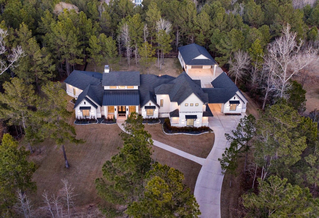 26240 Laurens Court, Montgomery