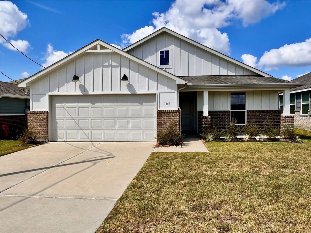 106 County Road 51030, Cleveland