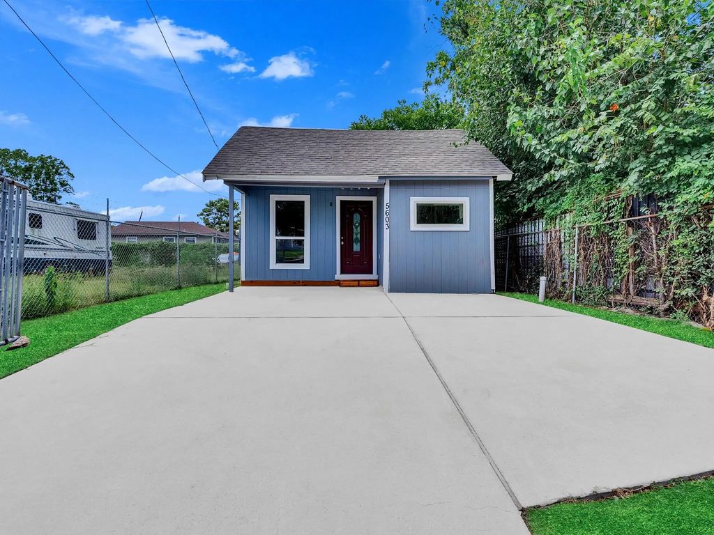 5603 N Wayside Drive, Houston