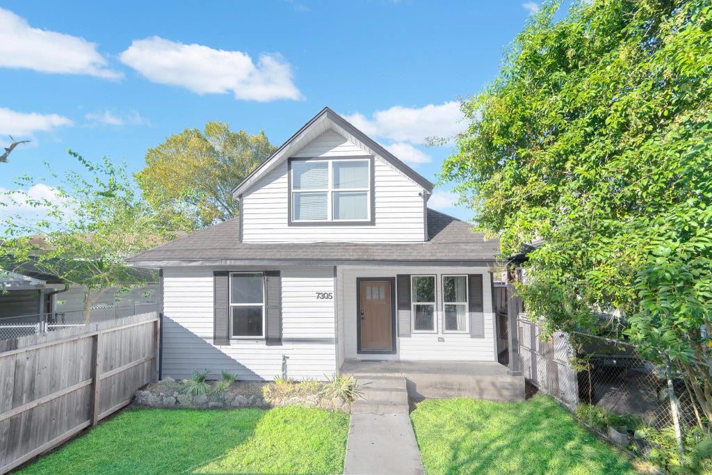 7305 Capitol Street, Houston