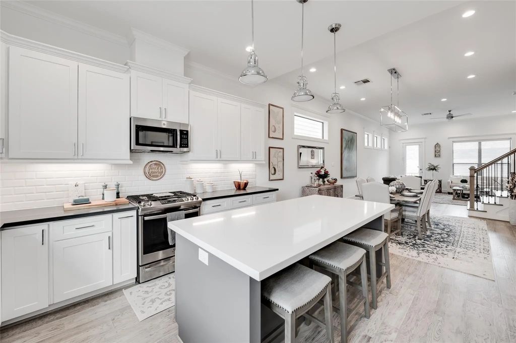 2214 Arabelle Street, Houston