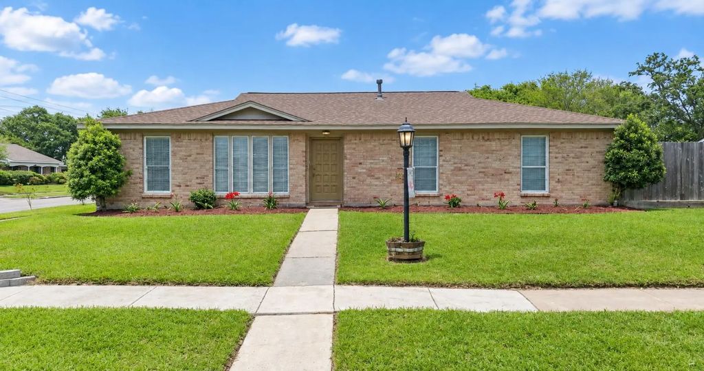 10503 Raydell Drive, Houston
