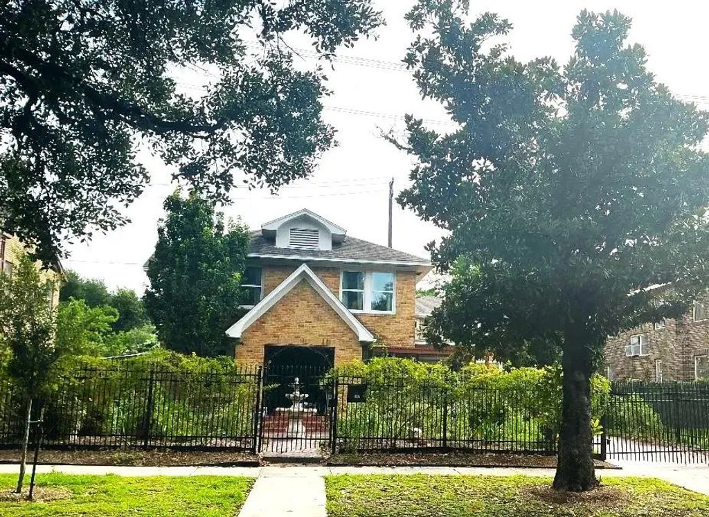 2417 Blodgett Street, Houston