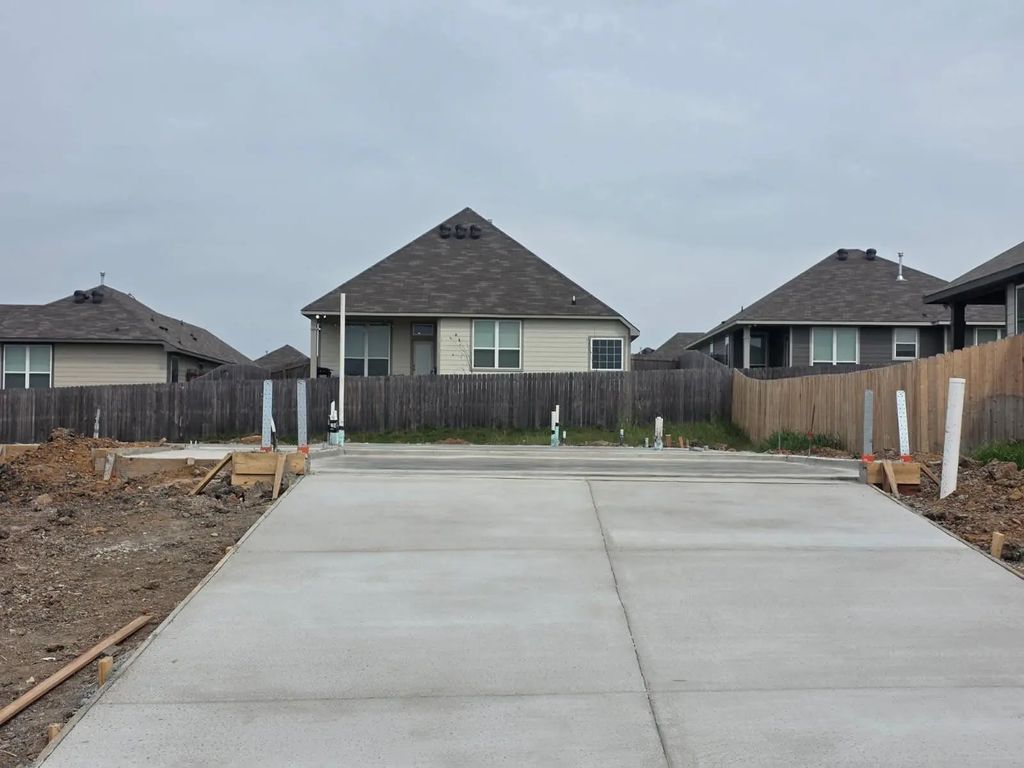 1495 Lake Ridge Drive, Brenham