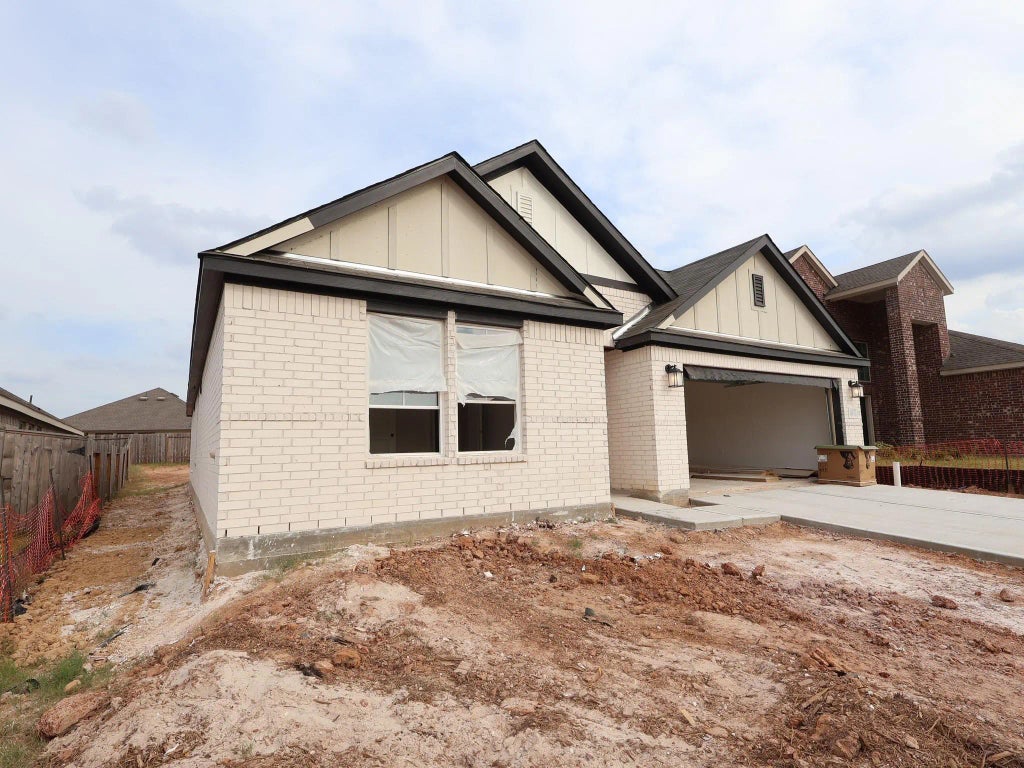 582 Bluebell Maiden Court, Magnolia