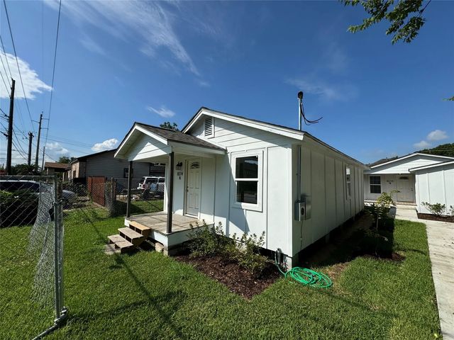 8214 Livingston Street, Houston