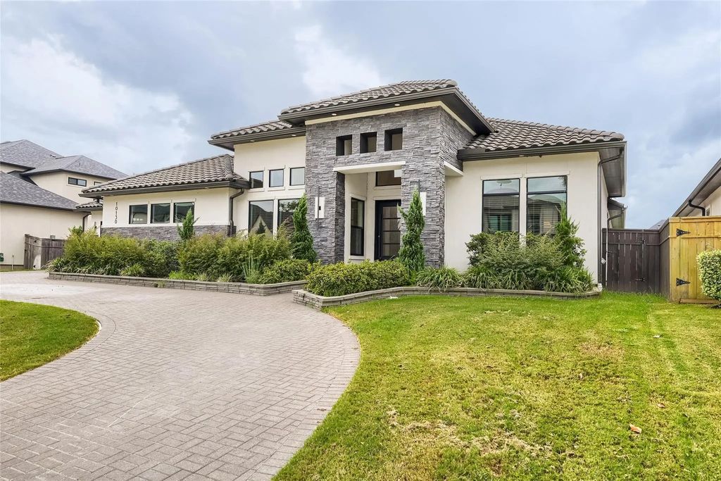 10130 Regatta Shore Drive, Sienna Plantation
