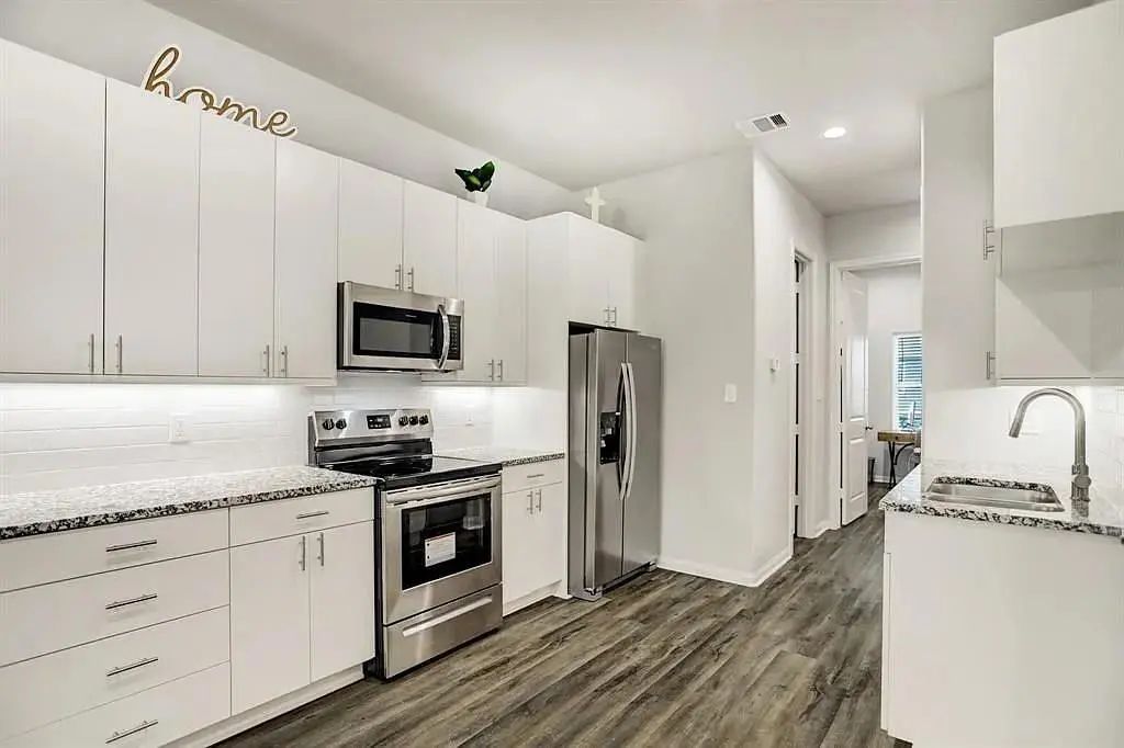 4906 Paradigm Lane, Spring