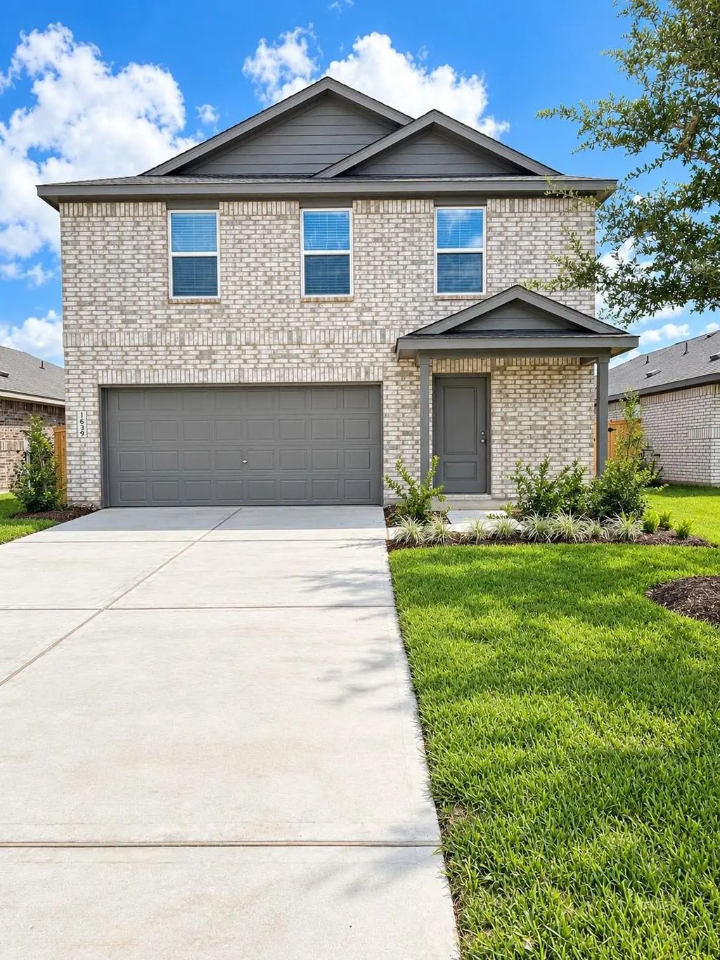 1639 Windrose Bend, Angleton