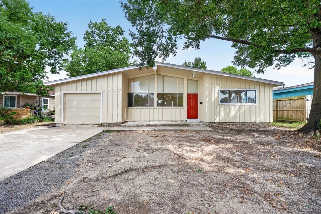 1307 Camden Road, Pasadena