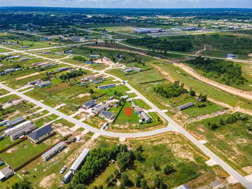 2069 Road 5601, Cleveland