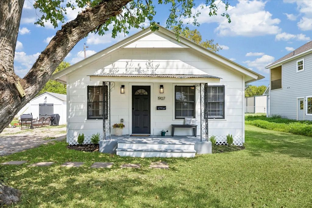 1907 Ave N, Rosenberg