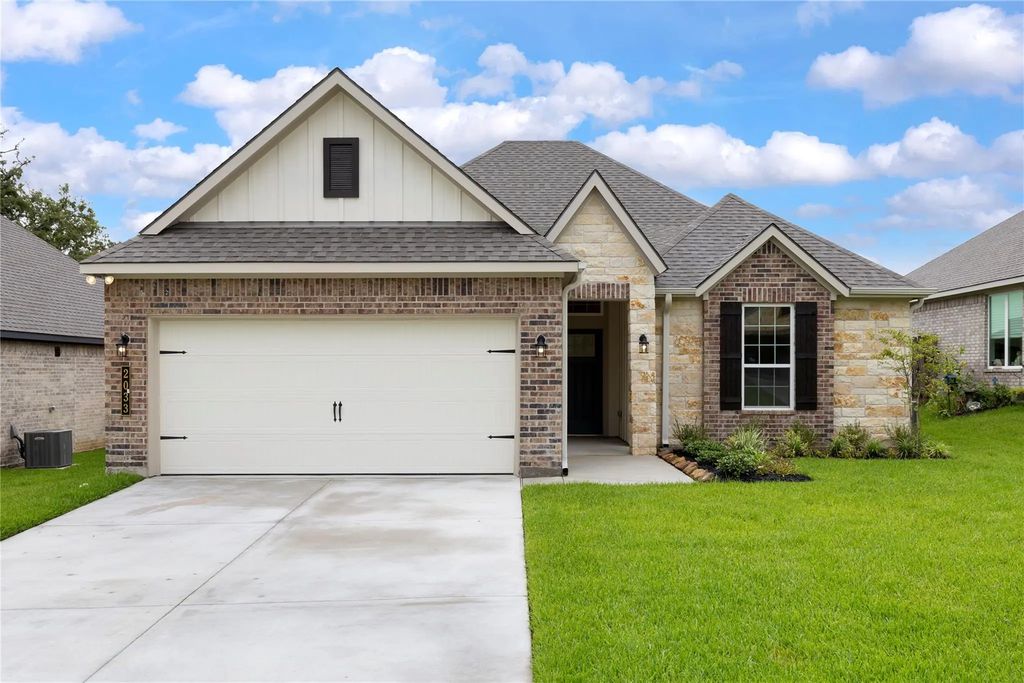 2033 Winepress Road, Brenham