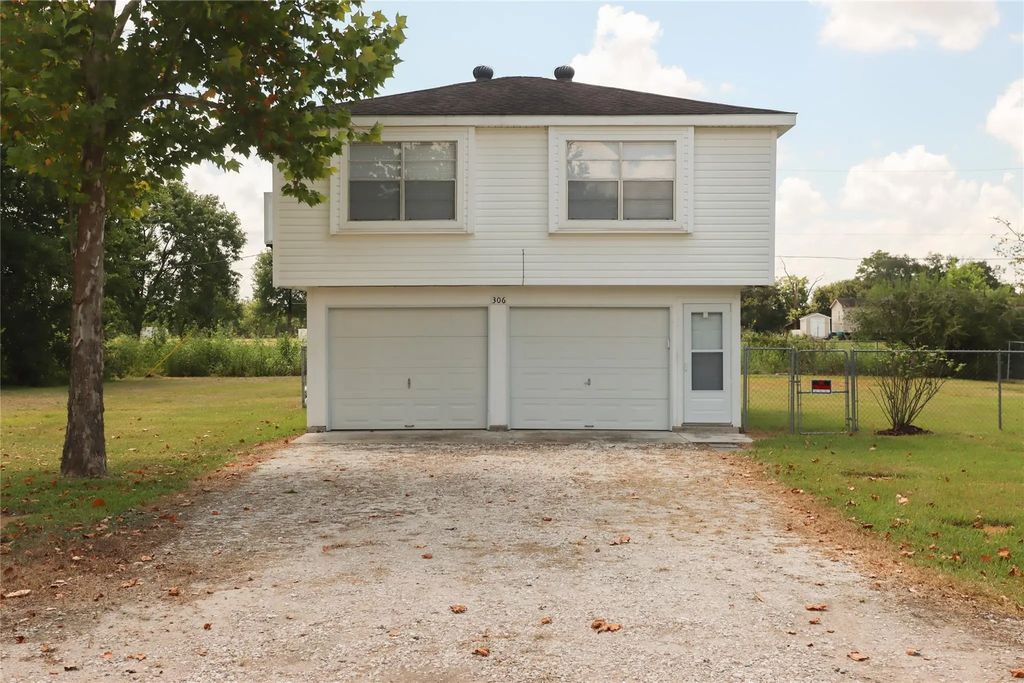 306 Virginia Drive, Fresno