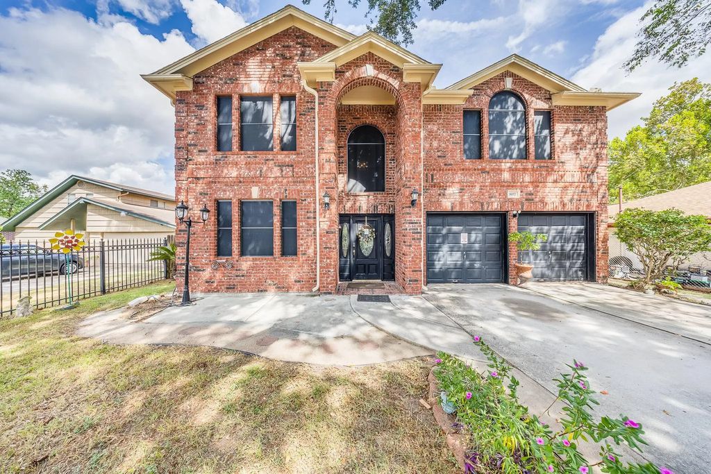 8117 Constellation Lane, Houston