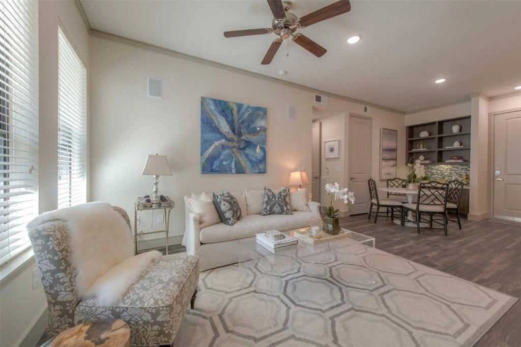 1800 St Joseph Parkway 509, Houston