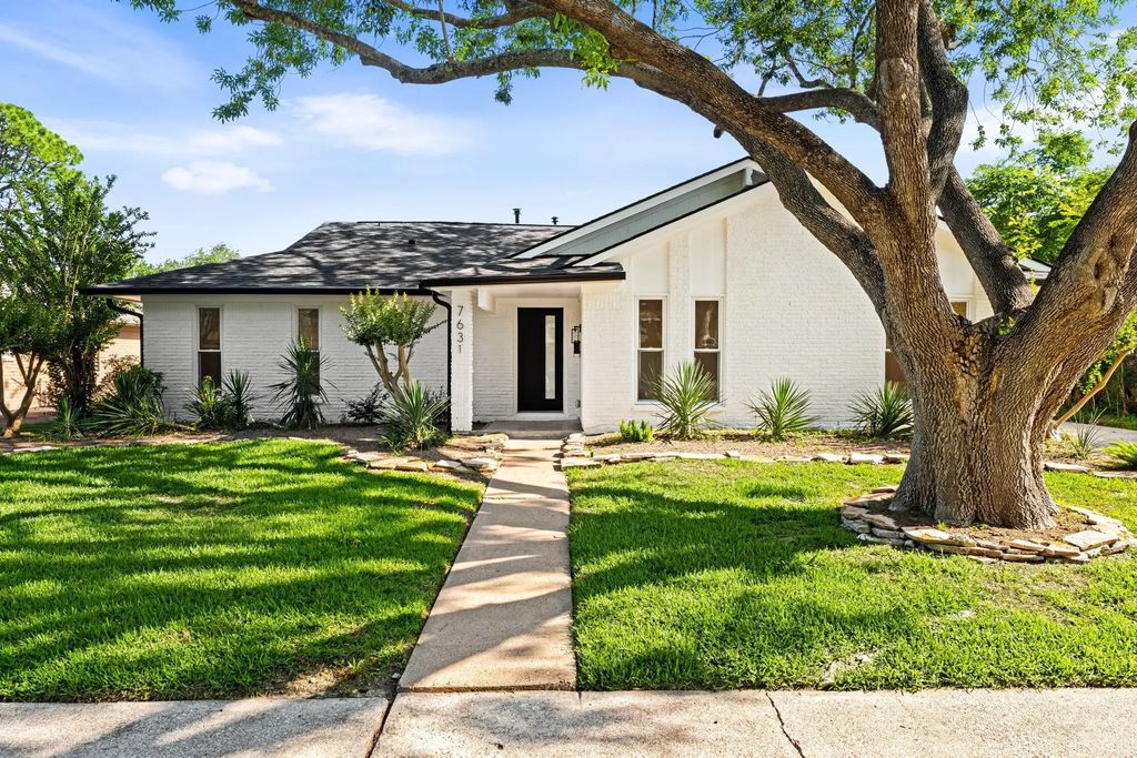 7631 Westwind Lane, Houston
