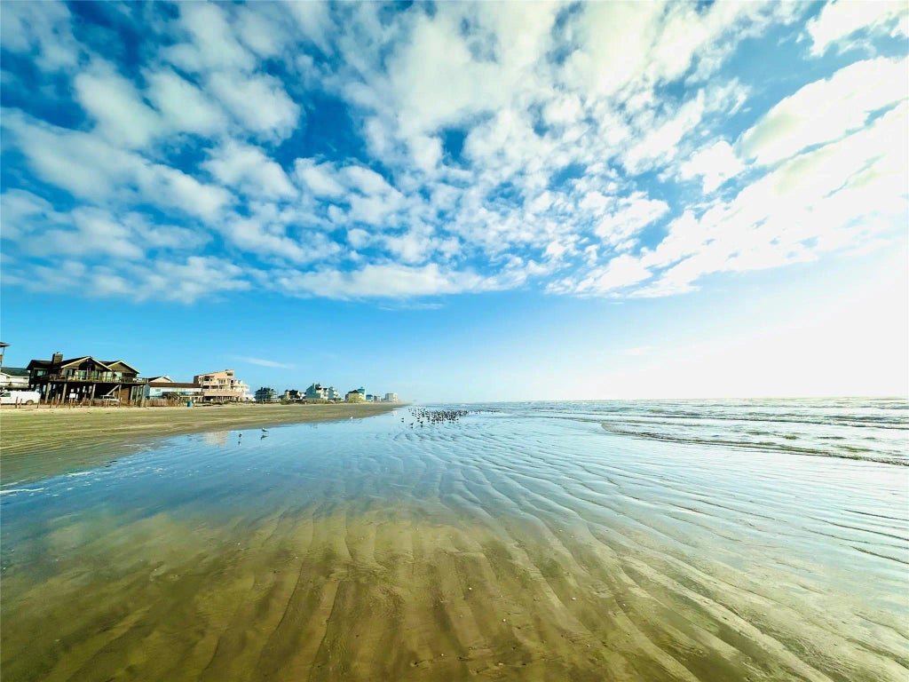 12917 John Reynolds Road, Galveston