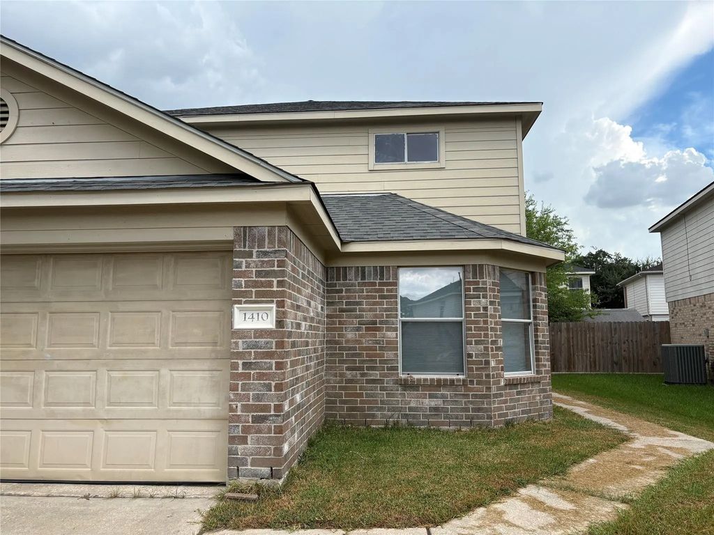 1410 Seafield Drive, Channelview