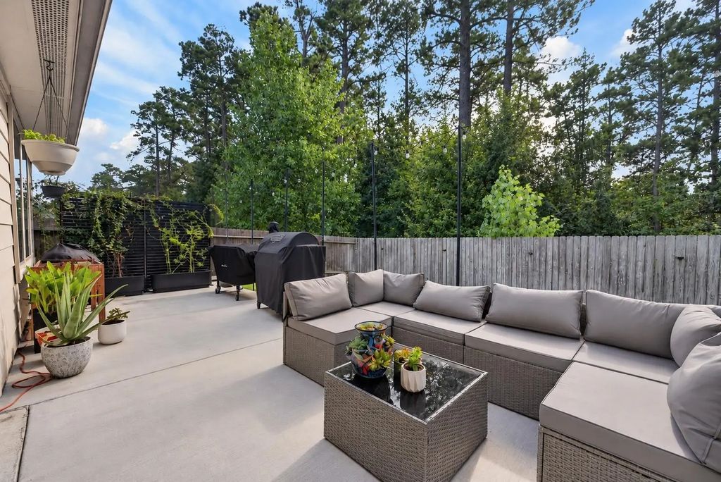 12008 New River Court, Conroe