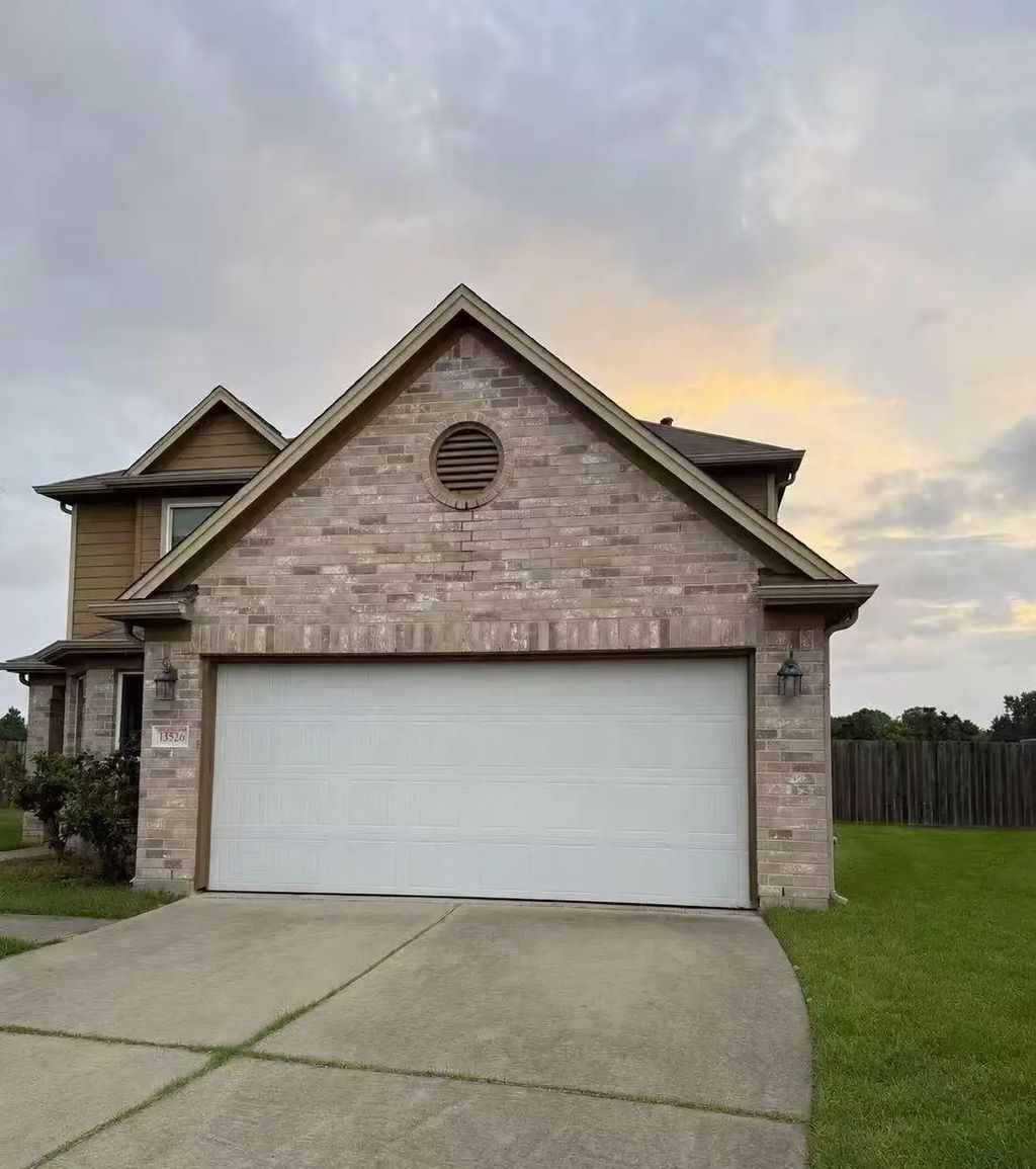 13526 E Red Birch Circle, Houston