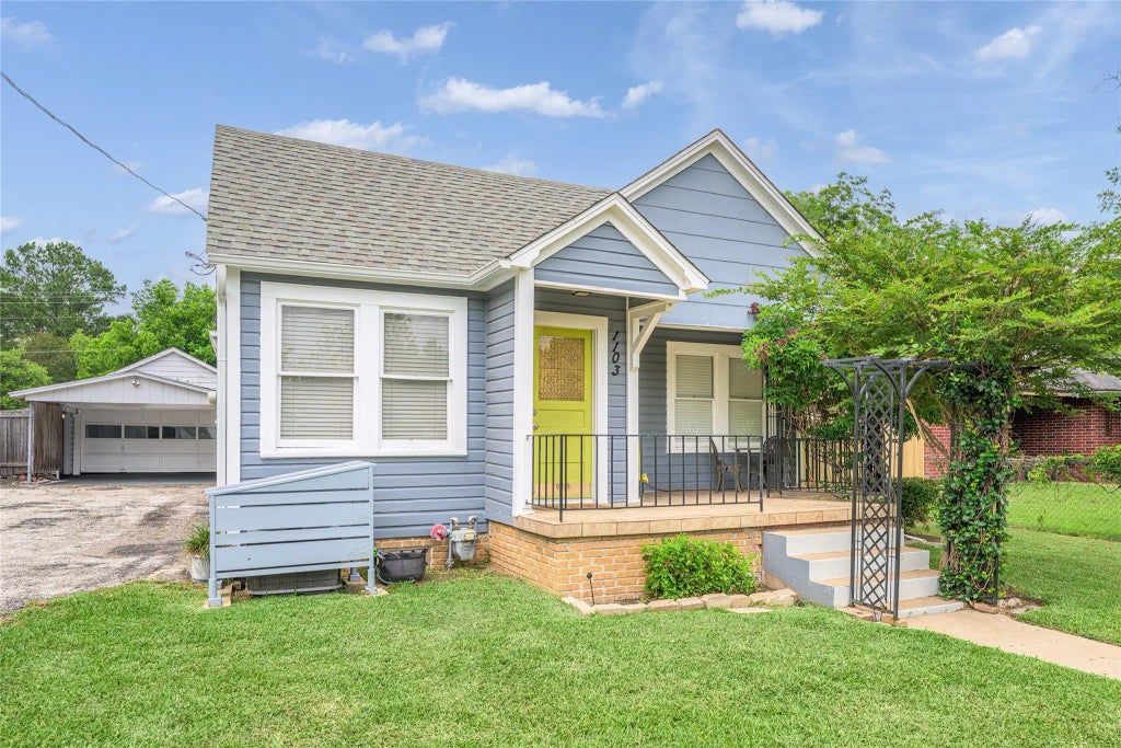 1103 Thiel Street, Brenham