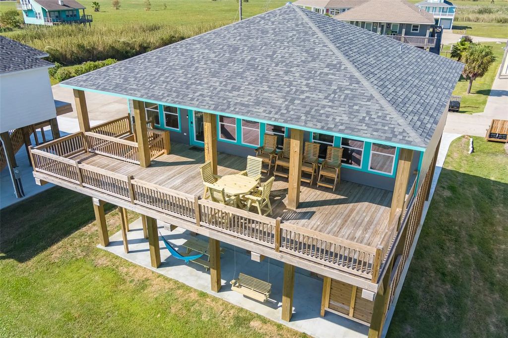 4406 Whaler Lane, Crystal Beach