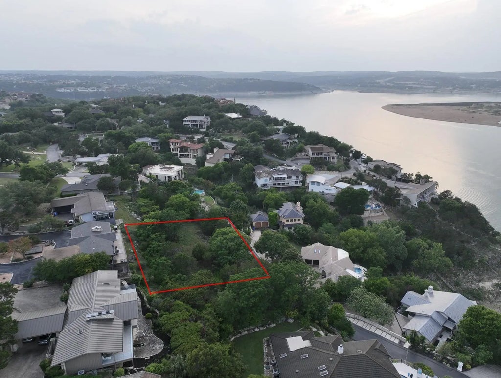 722 Cutlass, Lakeway