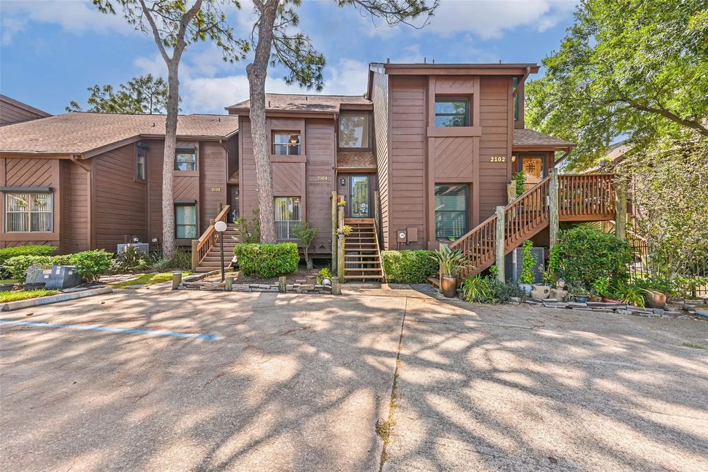 2104 Crows Nest Drive, League City