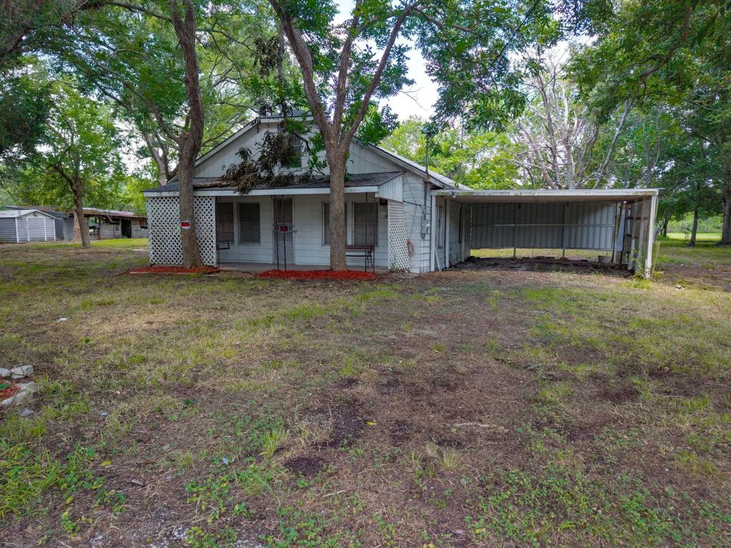 1301 Adams Road Road, Bay City