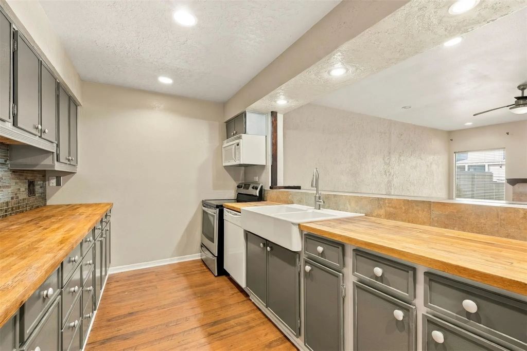 1646 Prairie Mark Lane, Houston