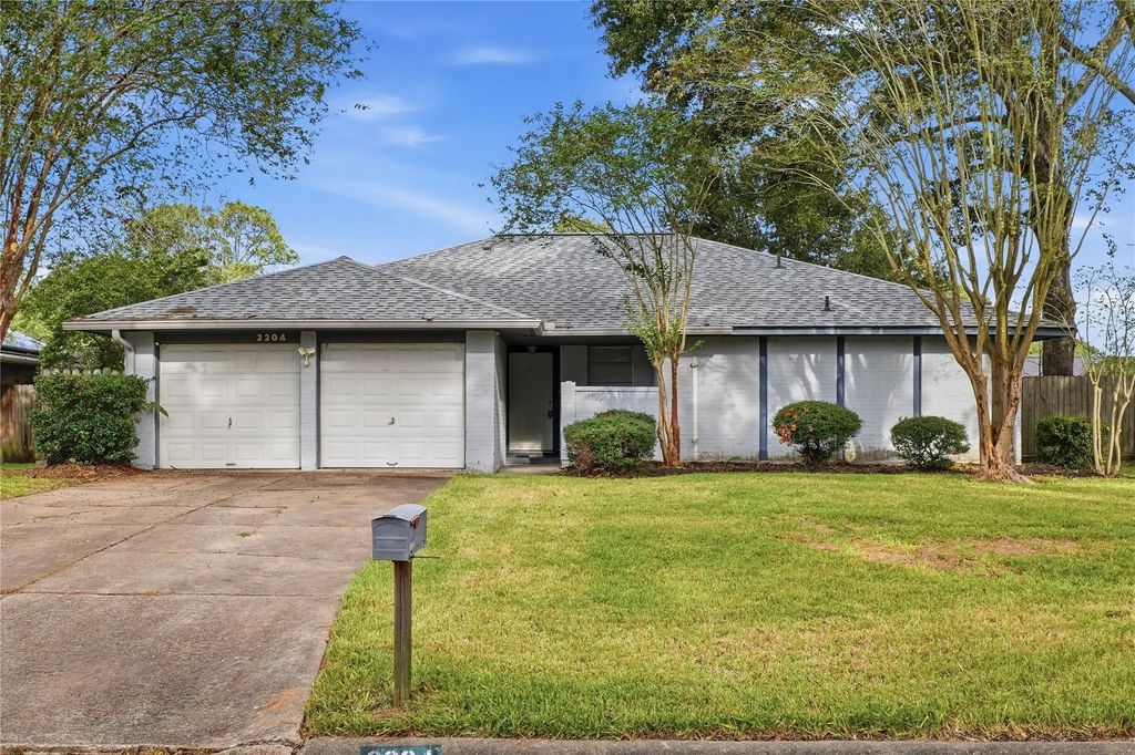 2204 Mimosa Court, League City