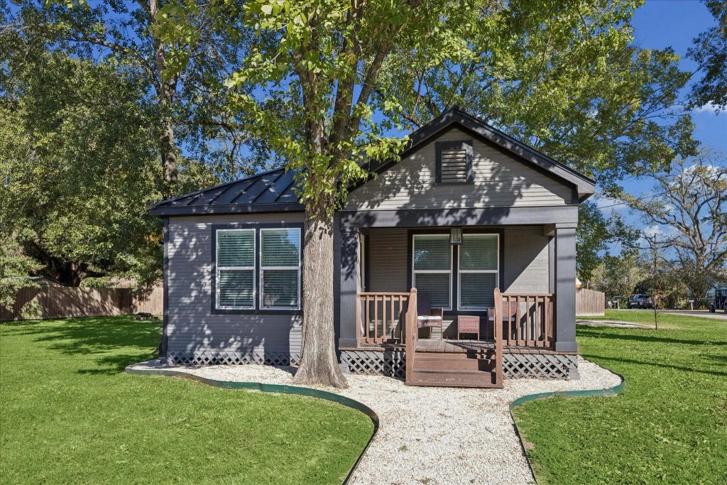 605 N Meyer Street, Sealy