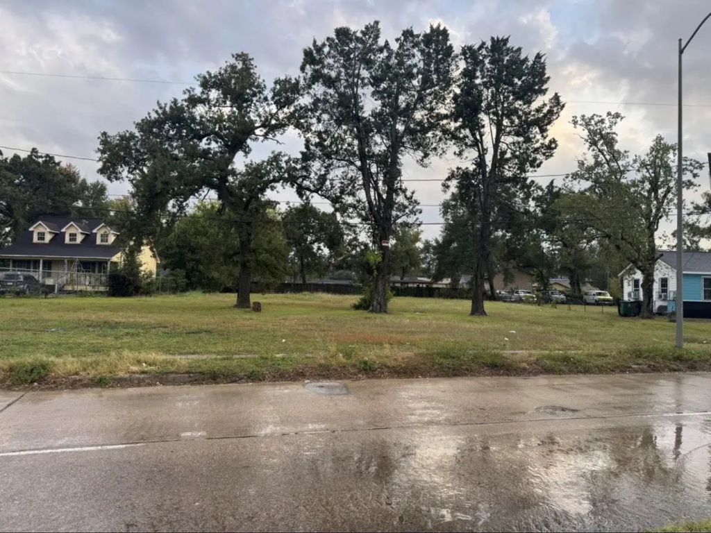 6714 E Crosstimbers Street, Houston