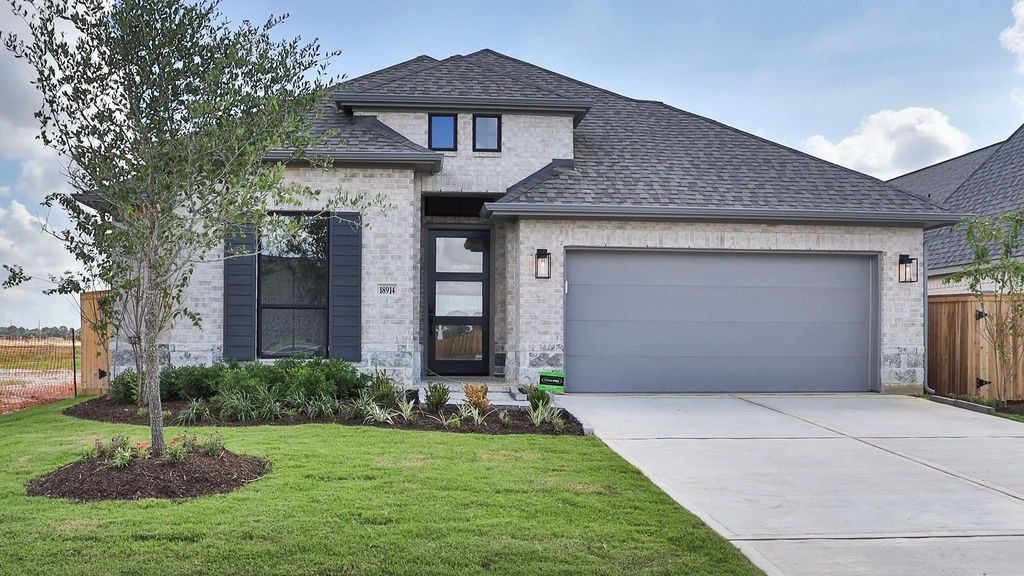 18914 Jade Grove Street, Hockley