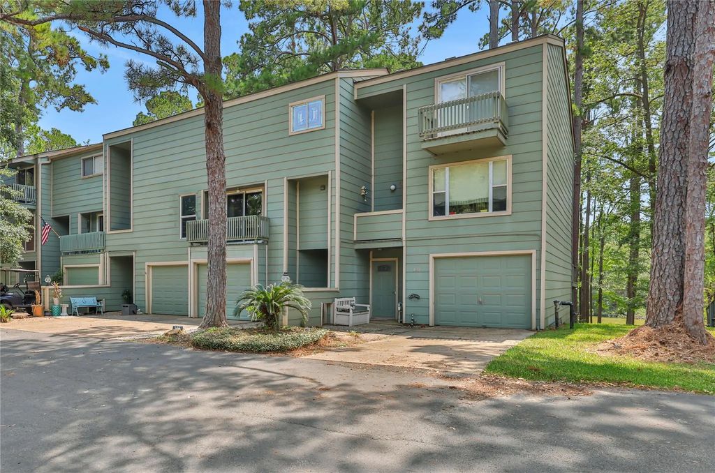 146 Villa Way, Coldspring