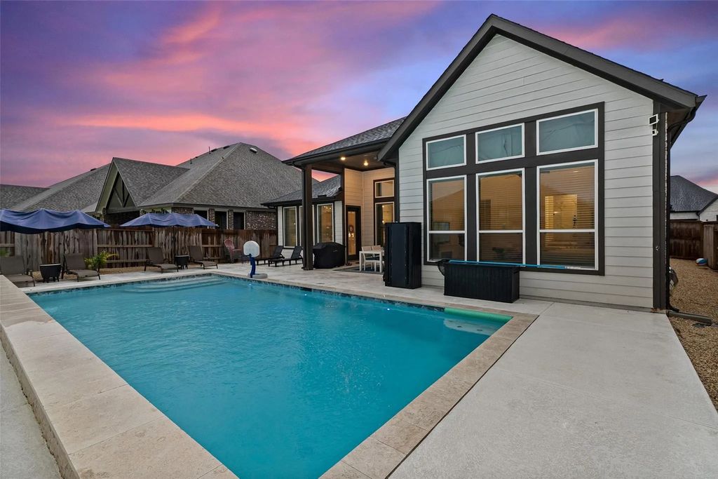 323 Blue River Trail, Rosenberg