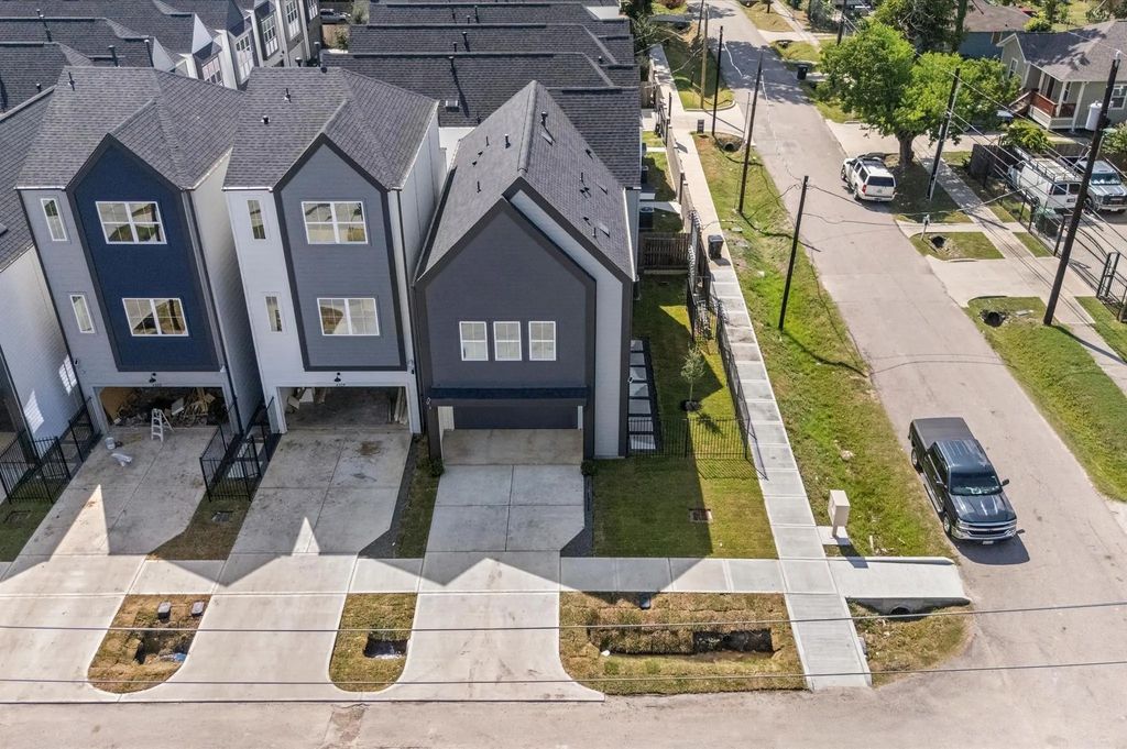 4329 Arlington Street, Houston