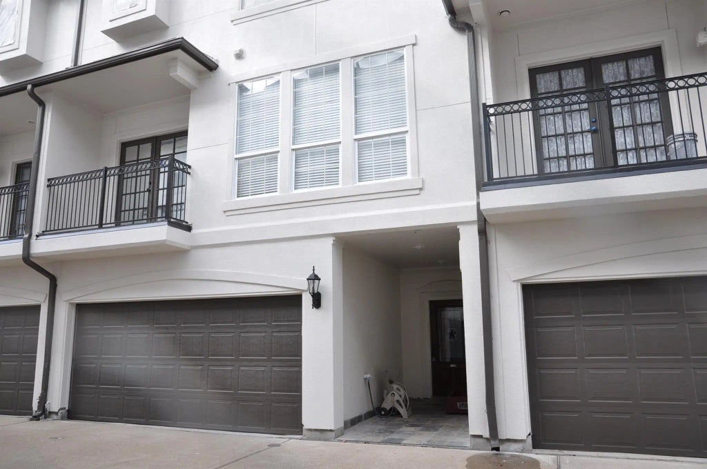 5922 Burgoyne Road, Houston