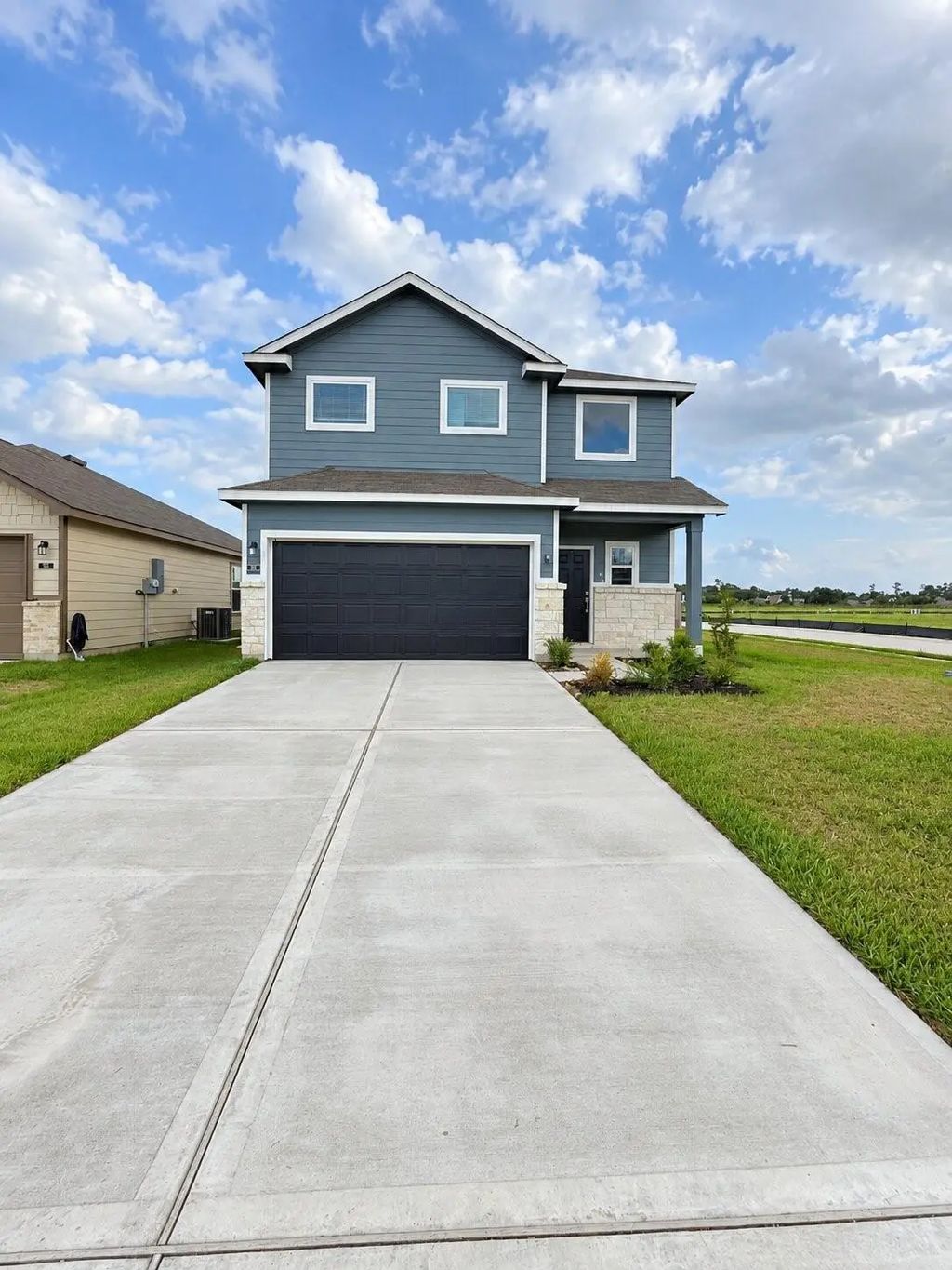 517 Oak Chase Avenue, Dayton