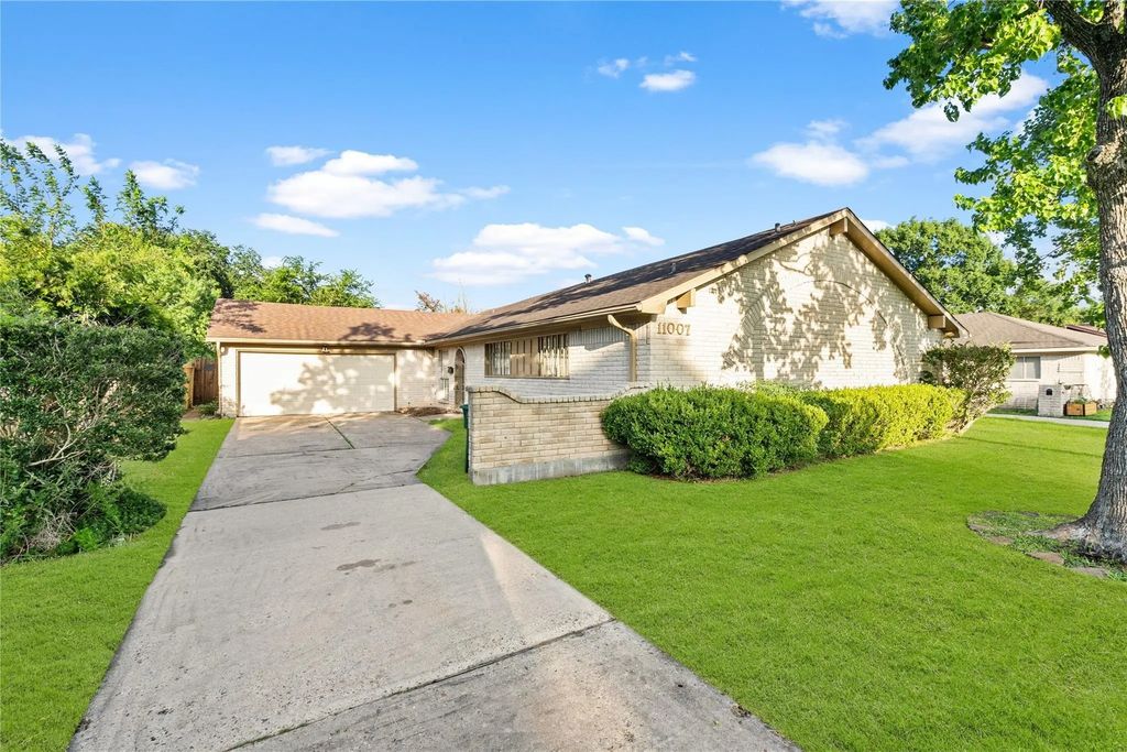 11007 Gatlinburg Drive, Houston